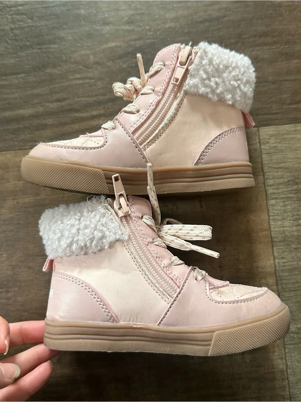 Like New Oshkosh Feona side zip fur top sneaker/ boots